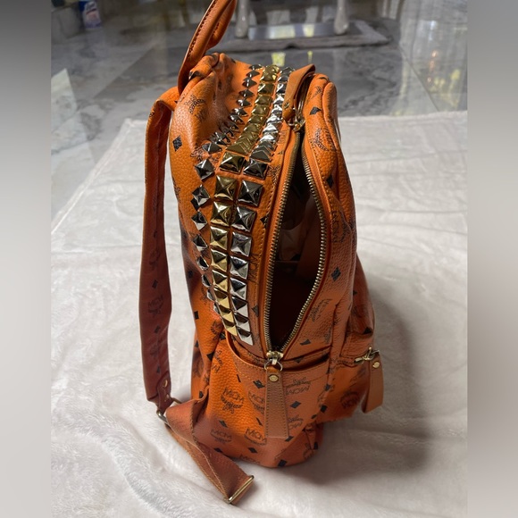 MCM Visetos Side Stud Large Stark Backpack Orange - Picture 3 of 15